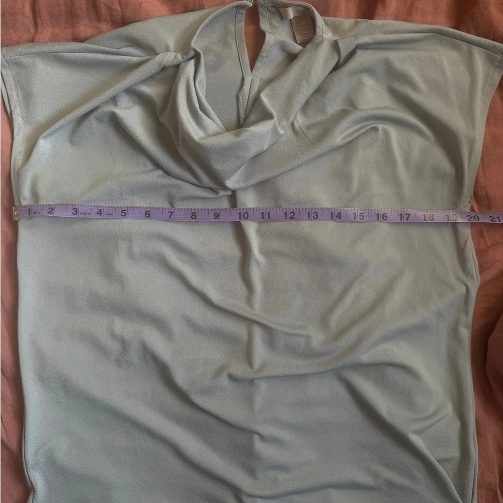 3for30 H&M Gray Cap Sleeve Relaxed Blouse - Picture 8 of 8